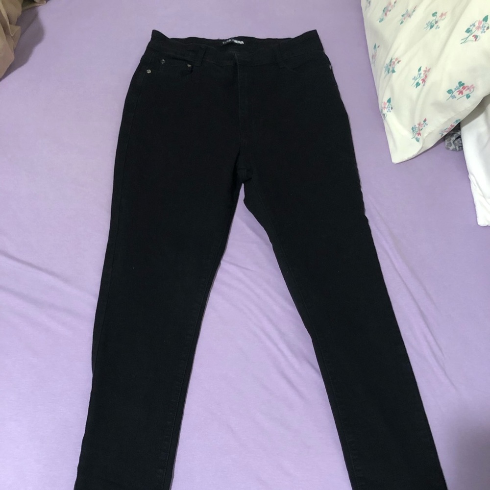 Black high waisted jeans